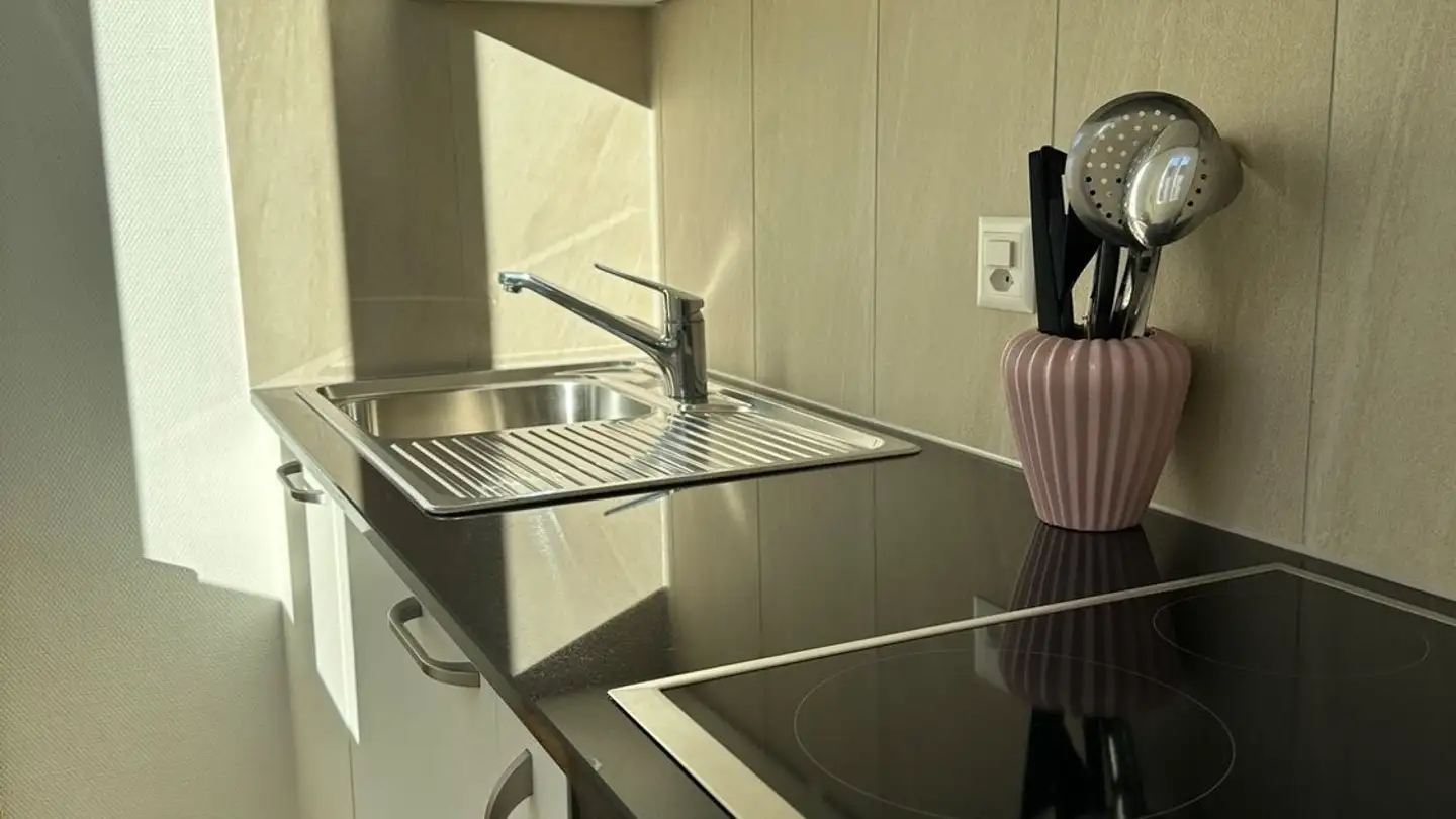 Apartment for rent - Rue Du Clos-De-Bulle 5, 1004 Lausanne - Photo 2