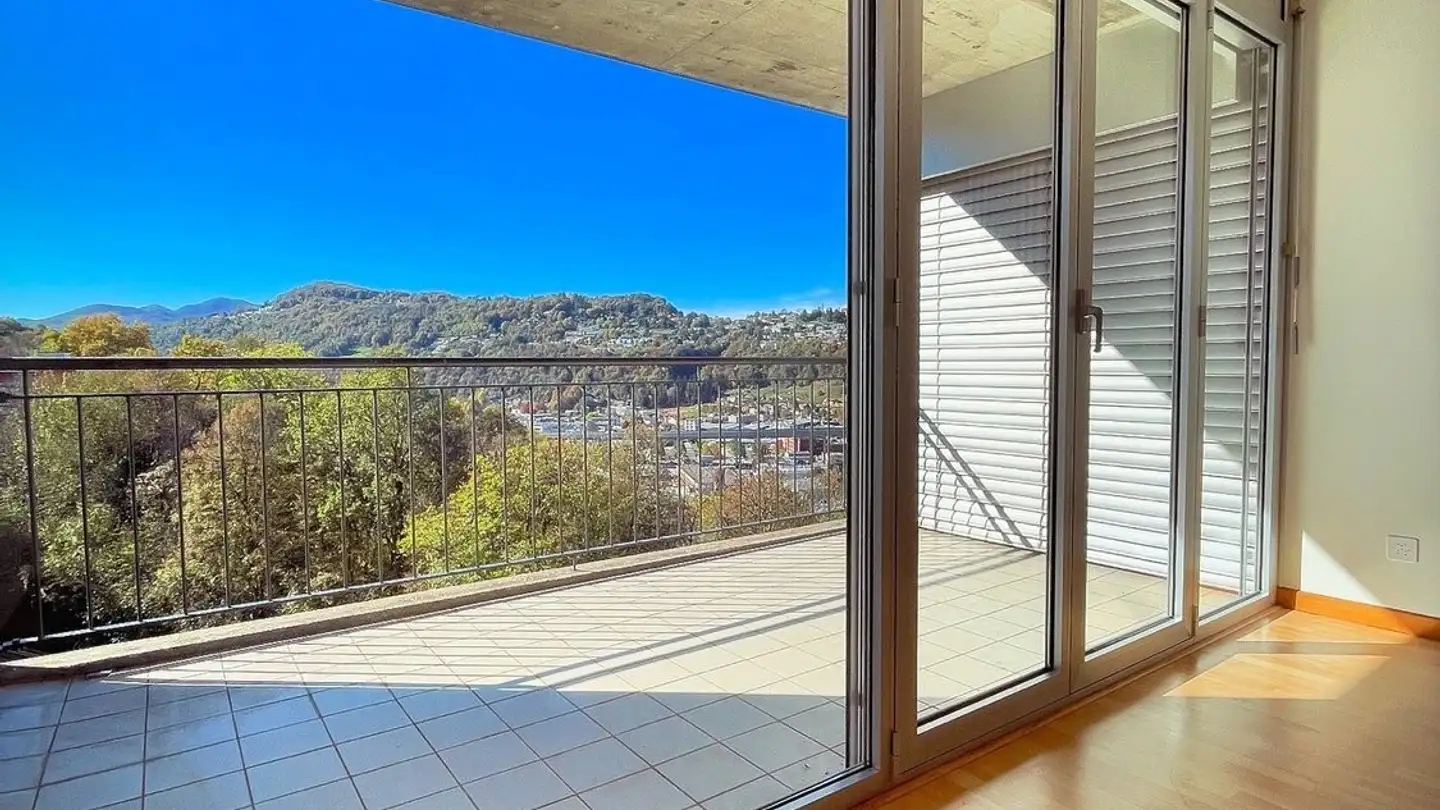 Appartement à louer - Via Dei Faggi 21, 6912 Pazzallo