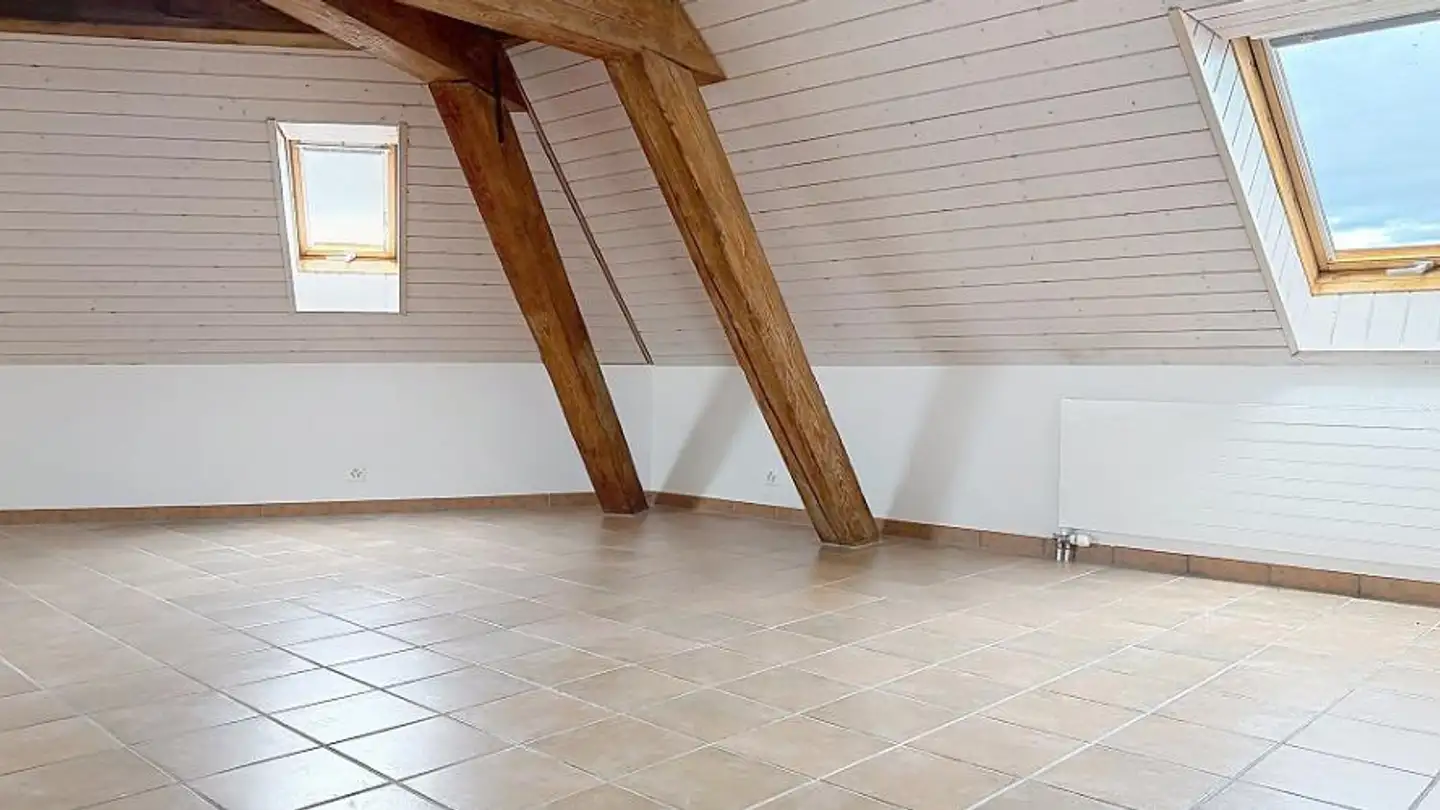 Attic flat for rent - Rue d'Yverdon 7, 1530 Payerne - Photo 4