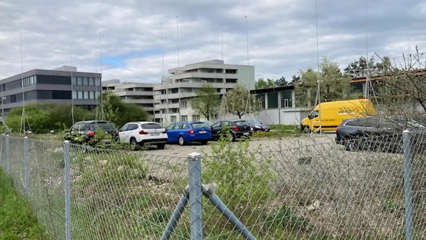 Outdoor parking space for rent - Luzernerstrasse 19, 5630 Muri AG - Photo 2