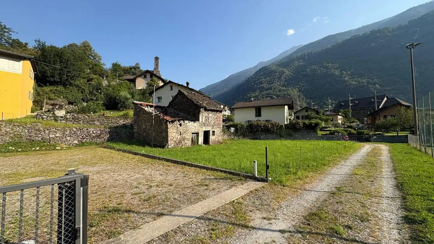 Terreno edificabile in vendita - Vicolo Sotto Castello, 6745 Giornico