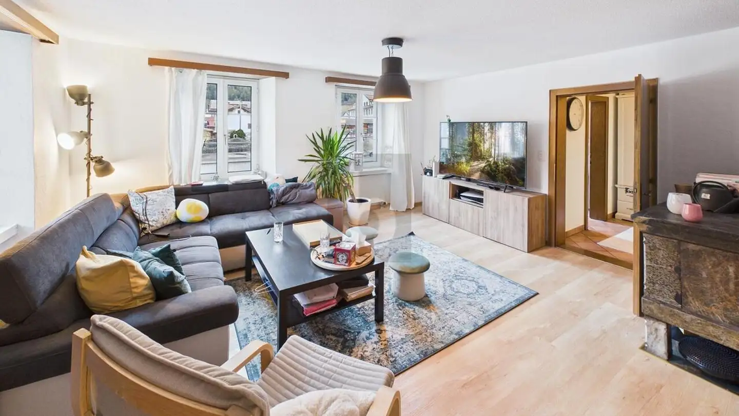 Wohnung mieten - 7403 Rhäzüns