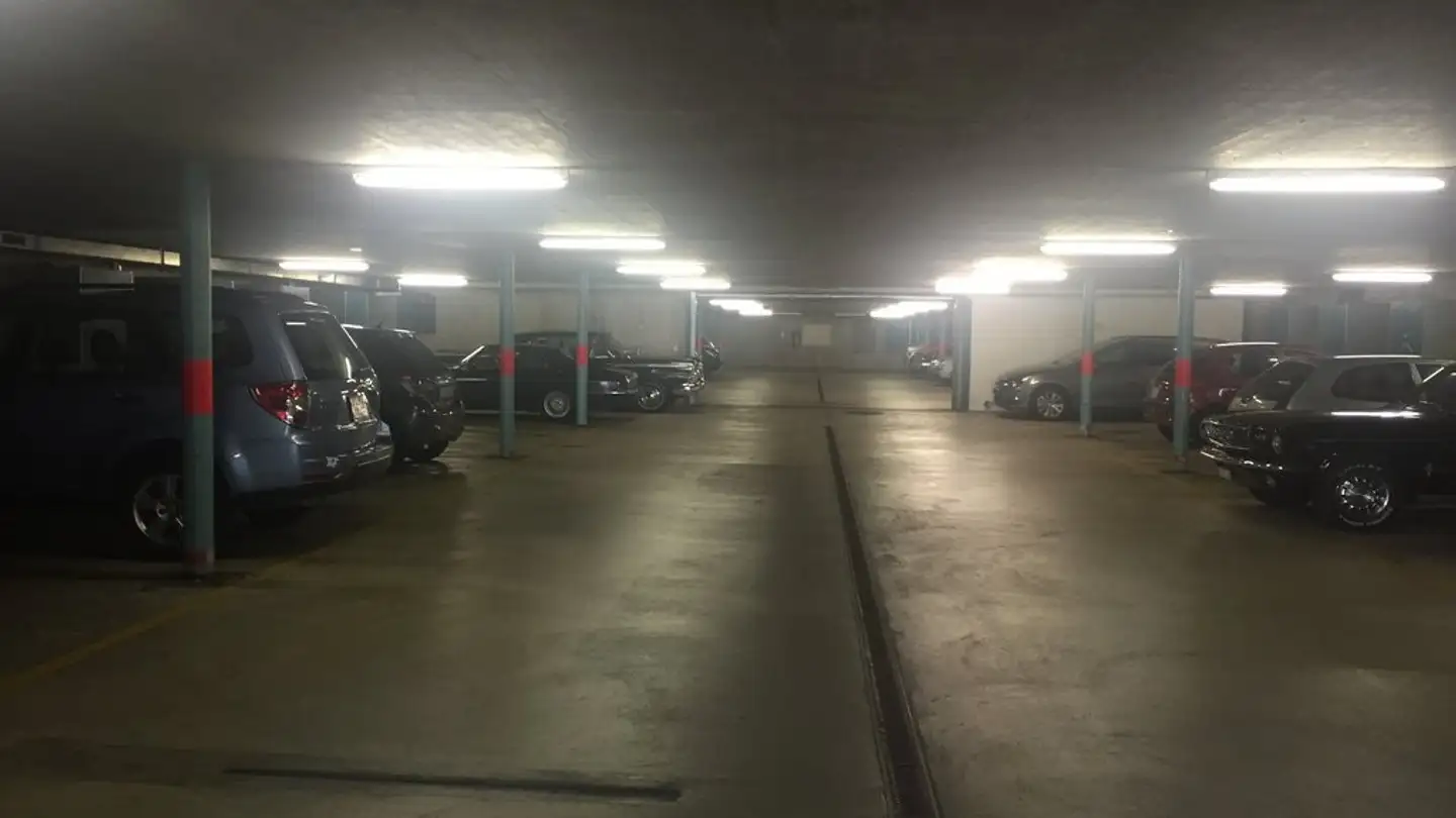 Place de parking souterraine à louer - Im Tobel 50, 8706 Meilen - Photo 4