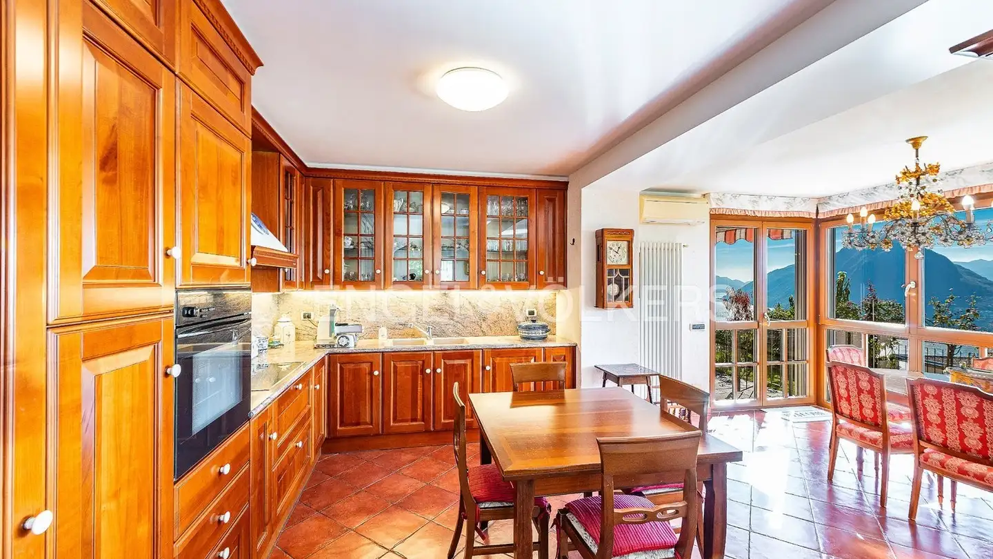 Appartement à louer - Via Aldesago, 6974 Aldesago