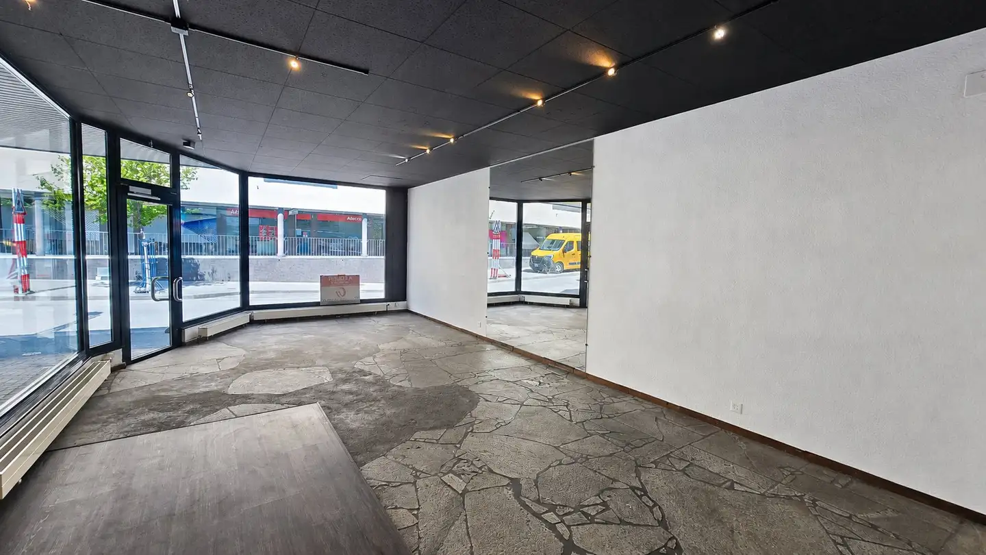 Geschäft mieten - Rue De La Sionge 40, 1630 Bulle - Foto 2