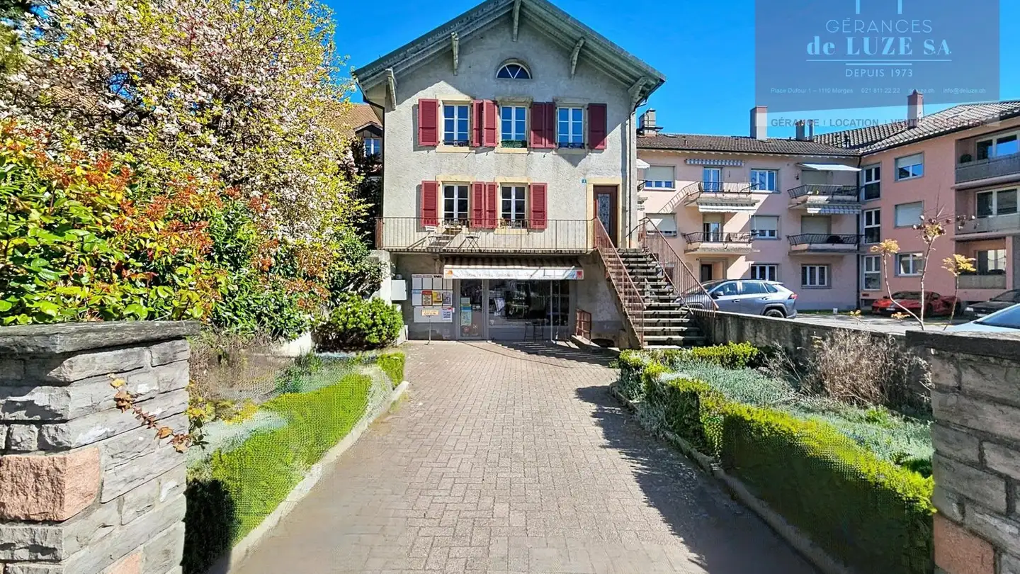 Mixed-use building for sale - 1304 Cossonay-Ville - Photo 2