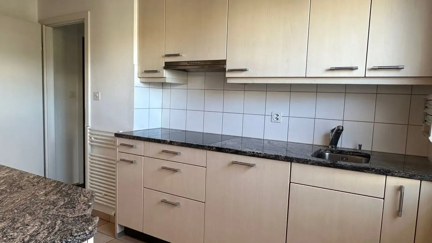 Semi-detached house for rent - Falkenstrasse 12, 4153 Reinach BL - Photo 2