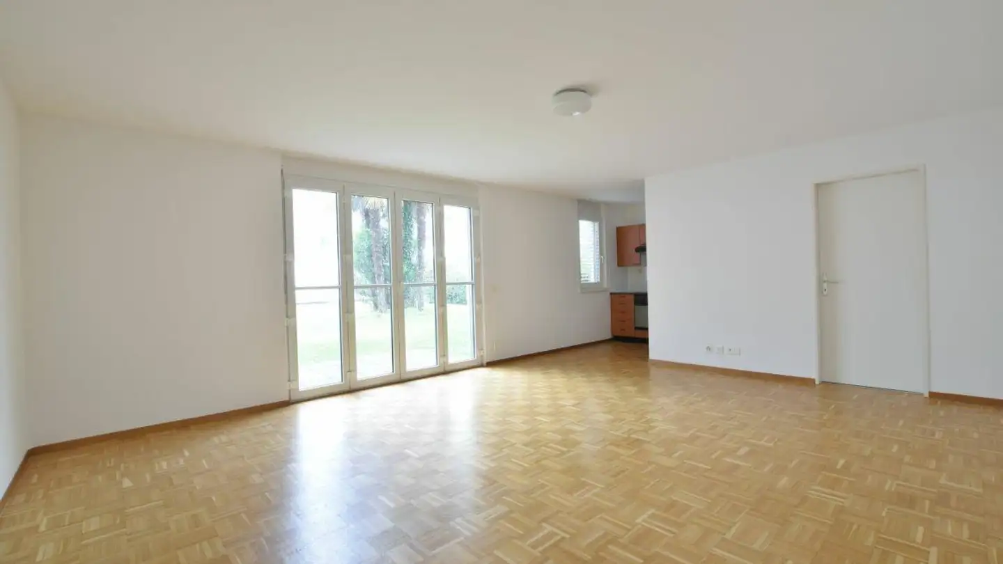 Apartment for rent - 6818 Melano