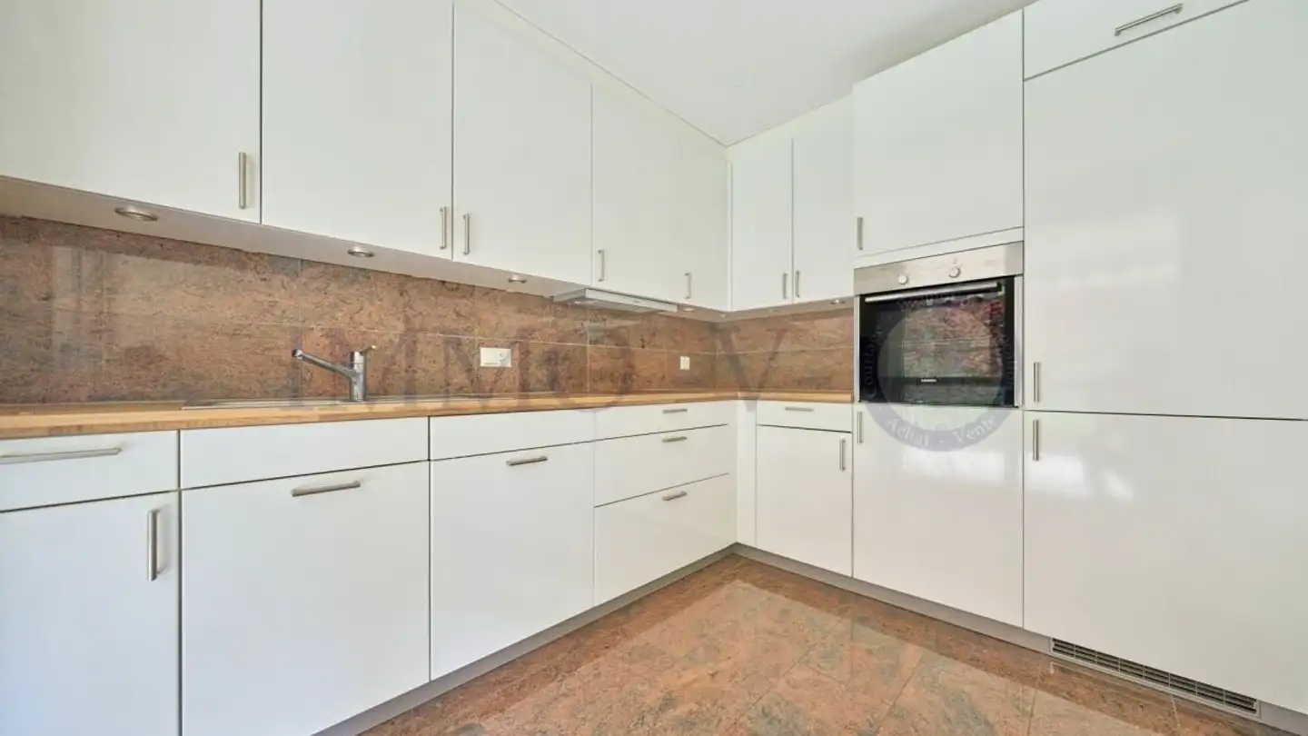 Stepped apartment for rent - Rue Du Tertre, 2000 Neuchâtel - Photo 4