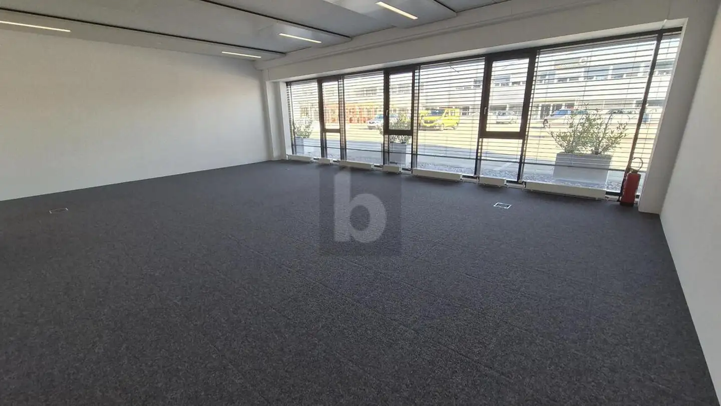 Bureau à louer - 8153 Rümlang