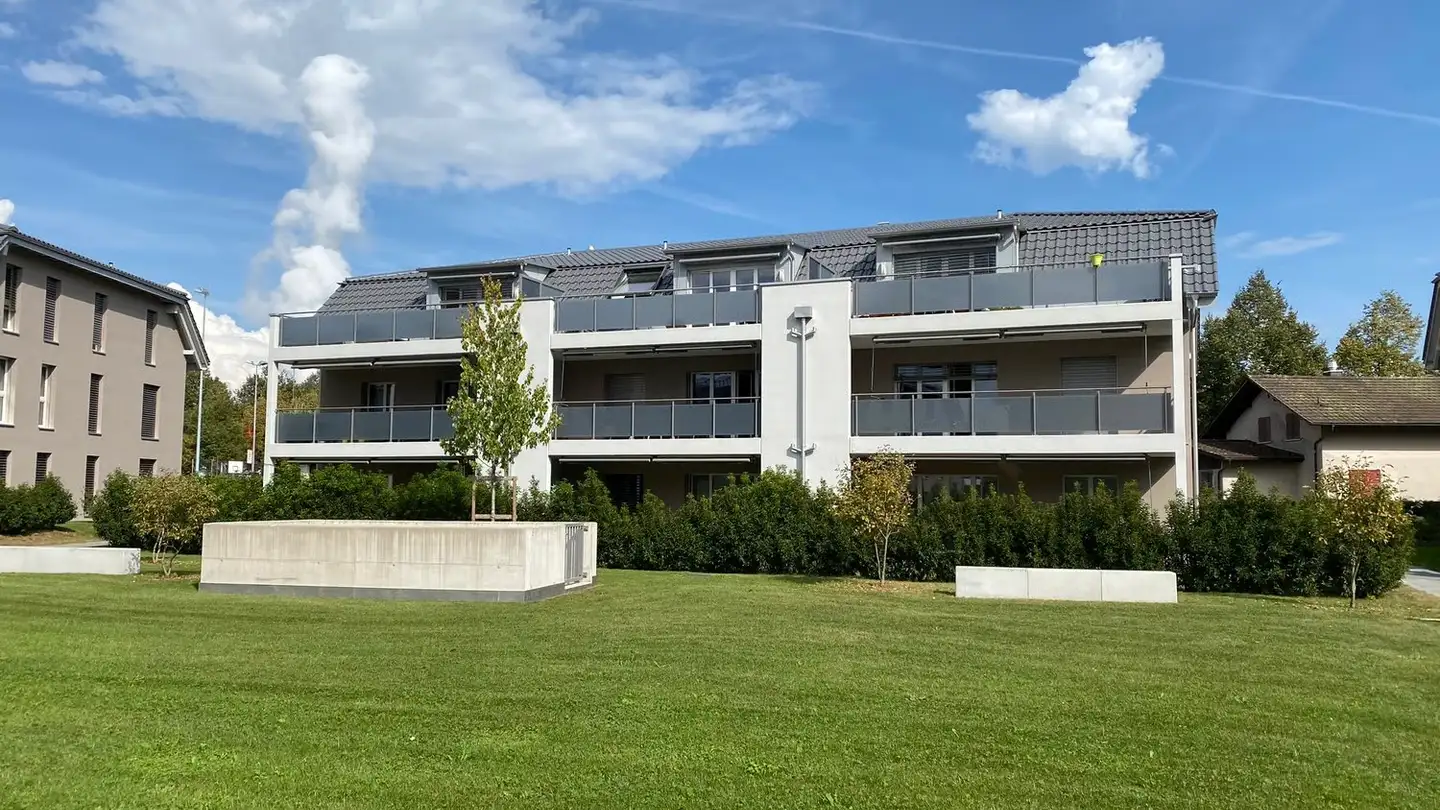 Dachgeschosswohnung mieten - Bernaustrasse 633, 5325 Leibstadt