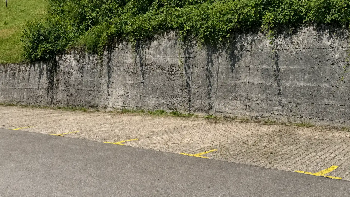 Place de parking extérieure à vendre - Sonnenbergstrasse 24, 6423 Seewen SZ - Photo 2