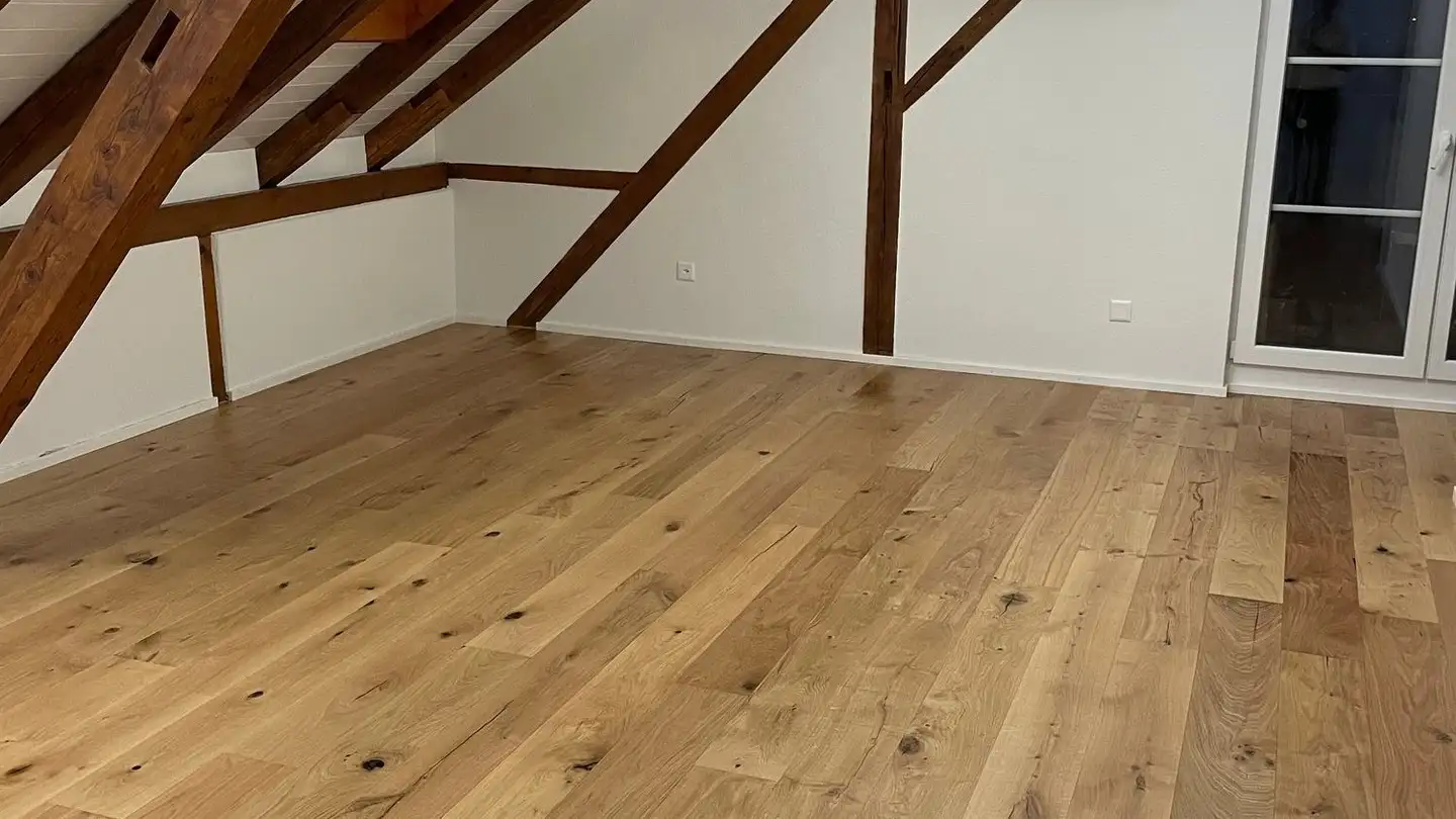 Dachgeschosswohnung mieten - Jakob-Suter-Weg 1, 8616 Riedikon