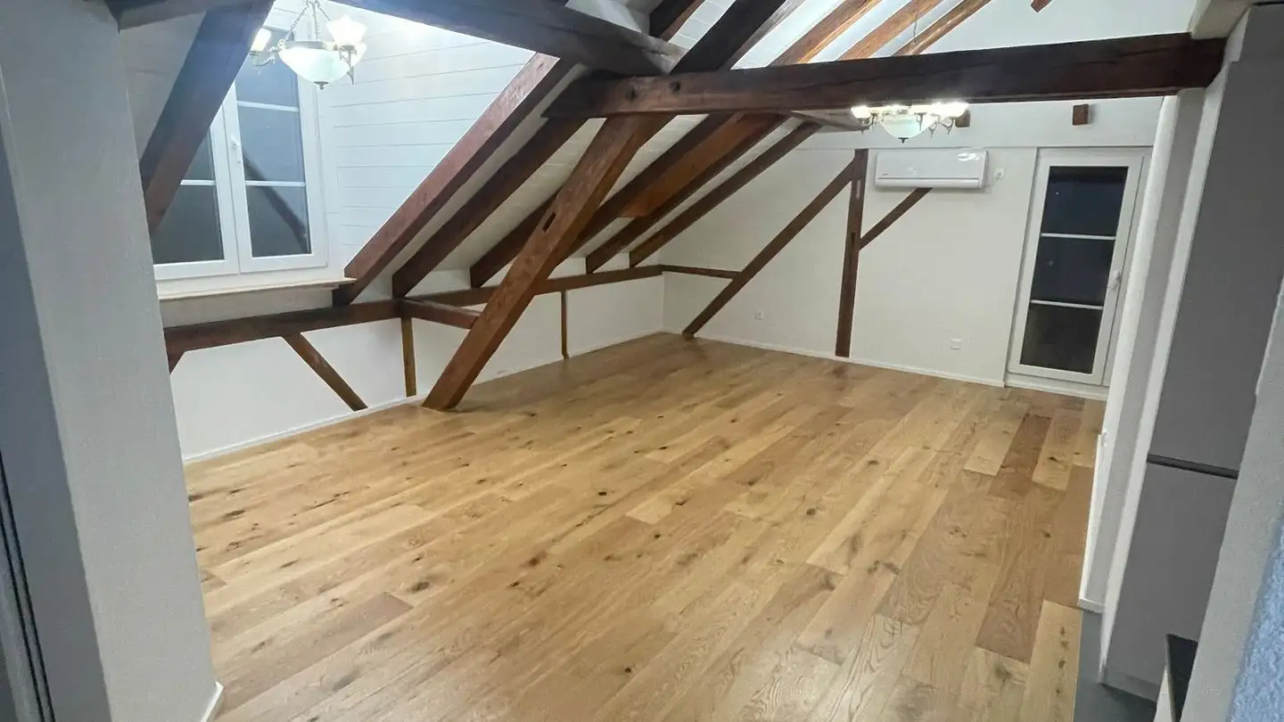 Dachgeschosswohnung mieten - Jakob-Suter-Weg 1, 8616 Riedikon - Foto 2