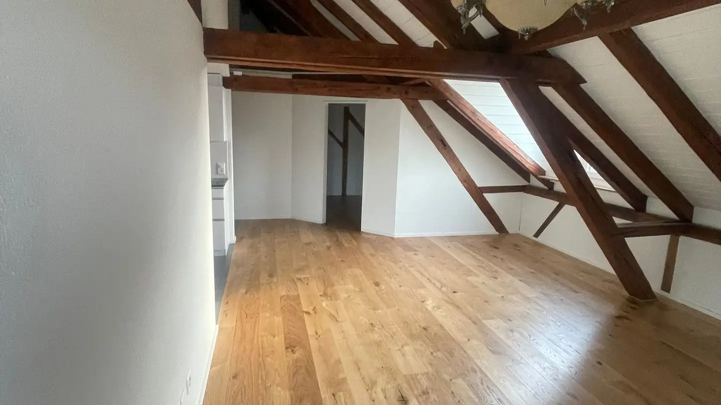 Dachgeschosswohnung mieten - Jakob-Suter-Weg 1, 8616 Riedikon - Foto 3