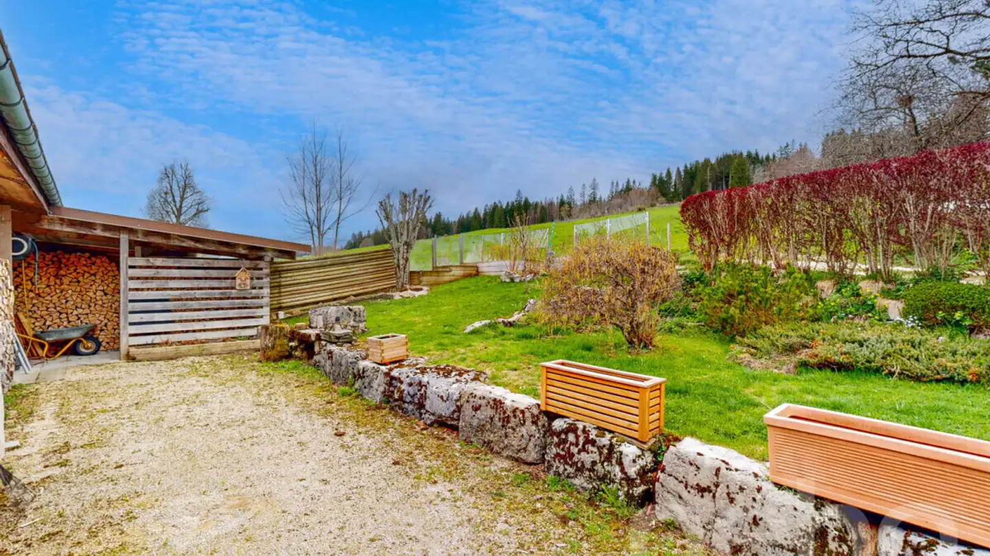 Single house for sale - 1347 Le Sentier