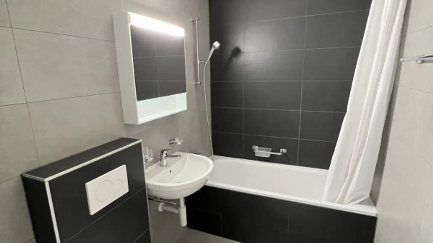 Wohnung mieten - Rue De La Flamme 14, 2108 Couvet - Foto 4