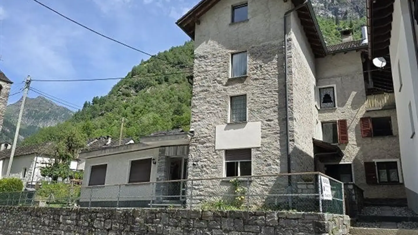 Residential building for sale - 6695 Piano di Peccia