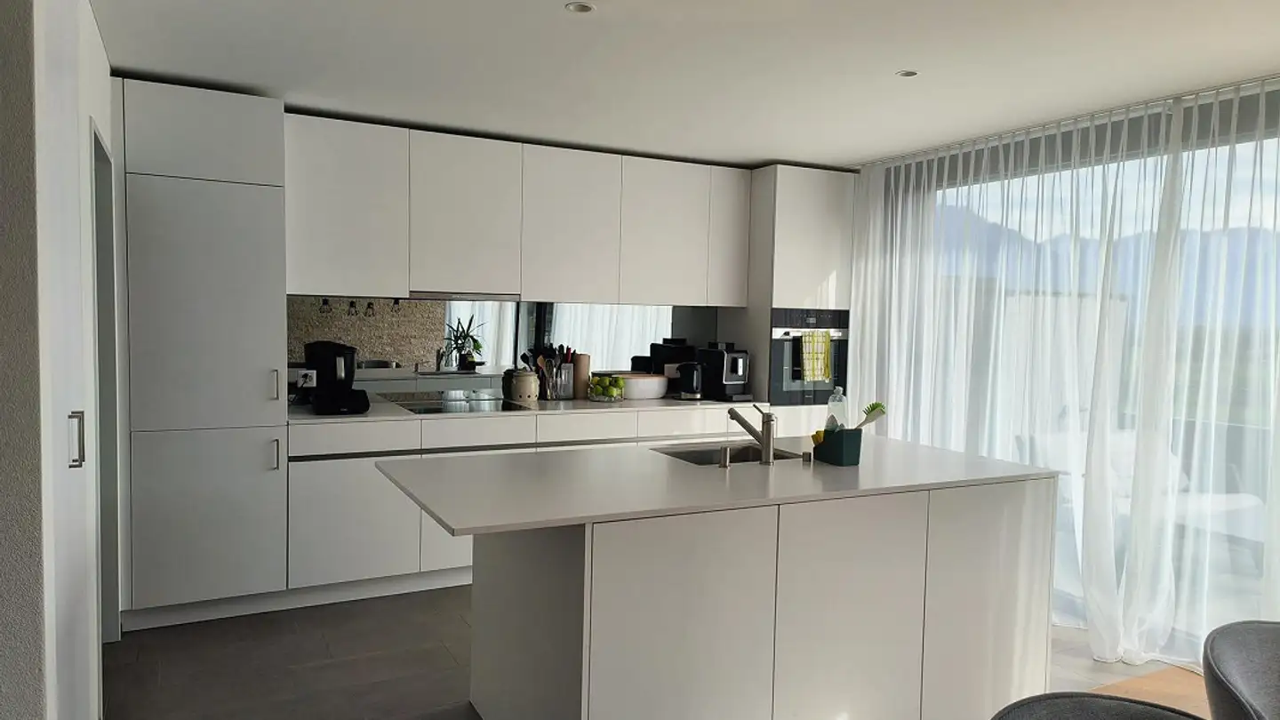 Penthouse for rent - 9468 Sax
