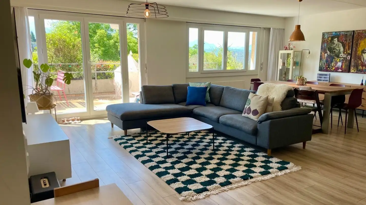 Apartment for rent - 1093 La Conversion