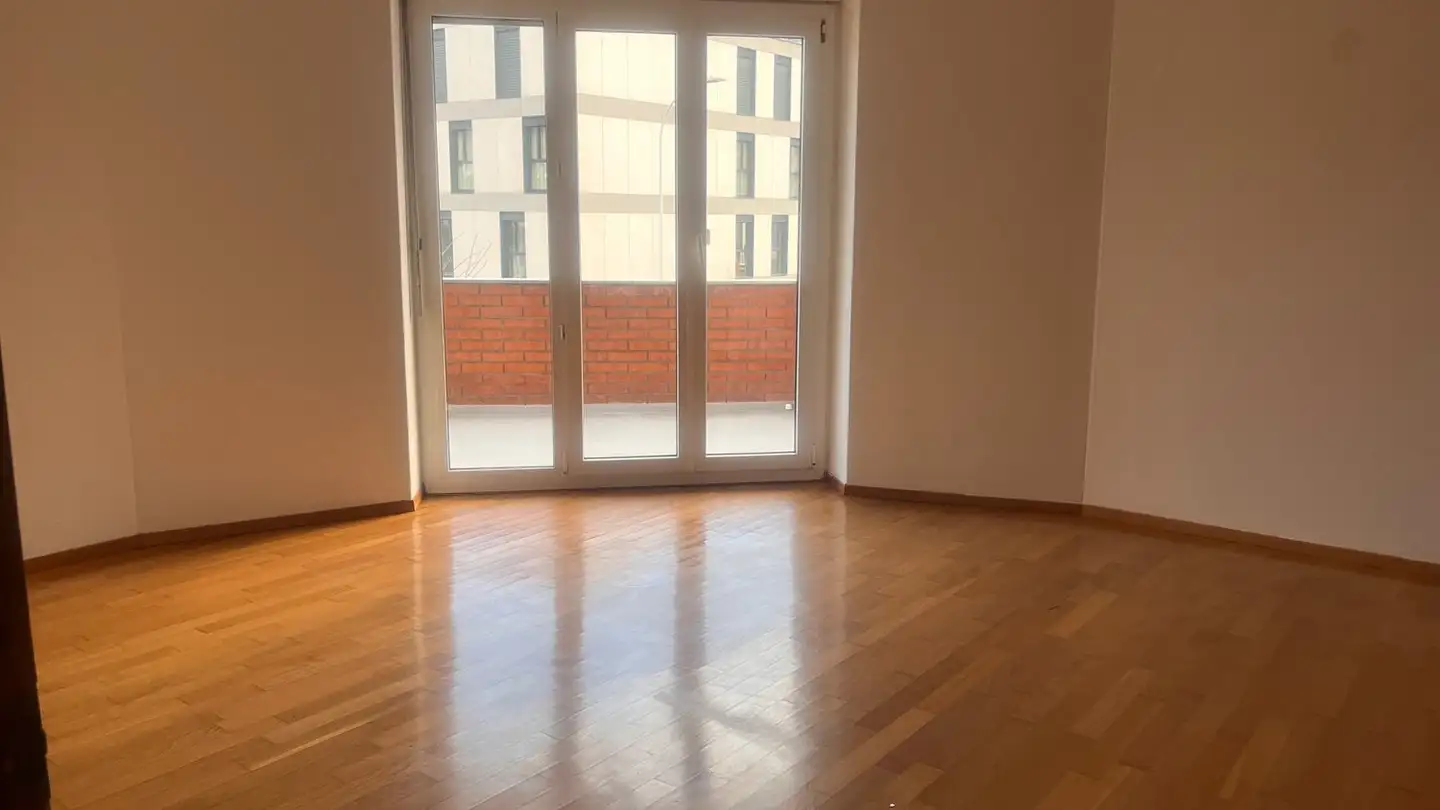 Apartment for rent - Viale Stefano Franscini 43, 6500 Bellinzona - Photo 3