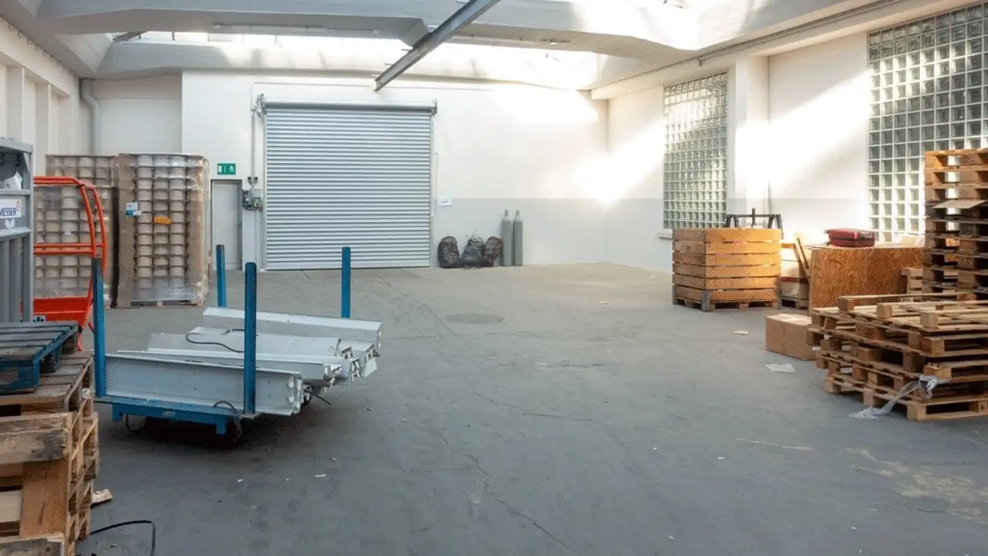 Storage space for rent - Fabrikstrasse 2, 8867 Niederurnen - Photo 2