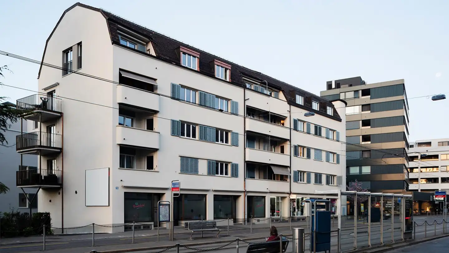 Appartement à louer - Badenerstrasse 710, 8048 Zürich
