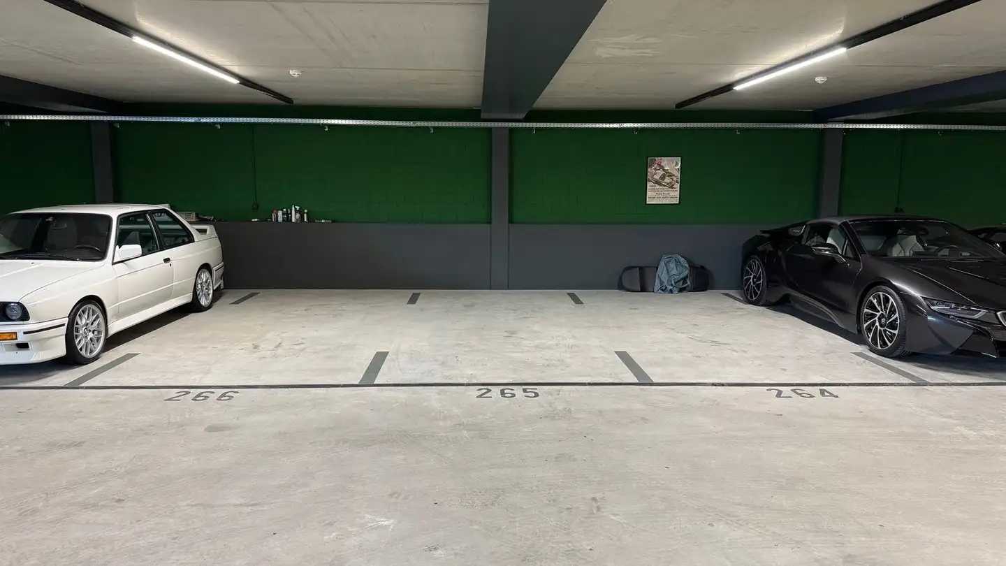 Tiefgaragenstellplatz mieten - Industriestrasse 3, 8627 Grüningen - Foto 2