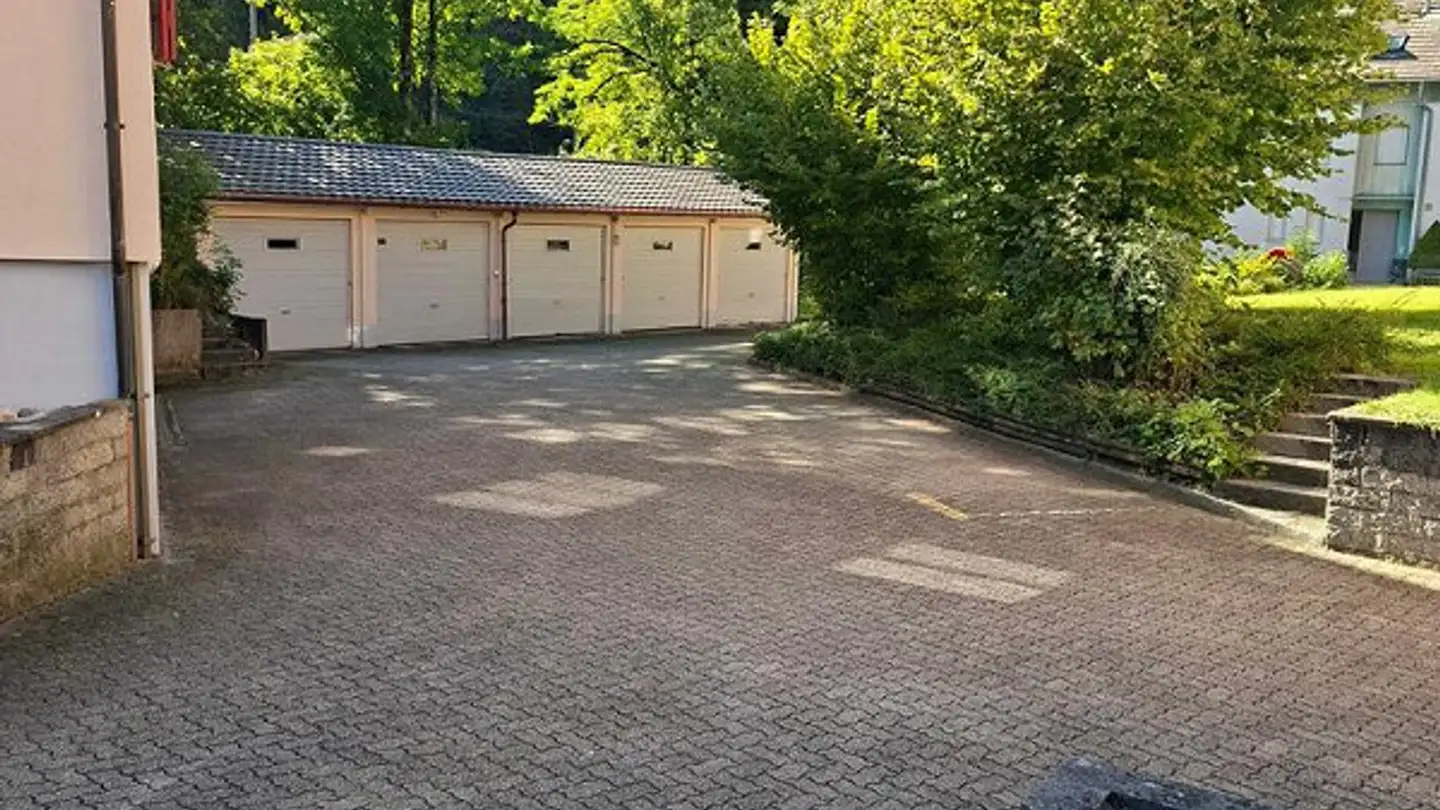 Garage individuel à louer - Hauptstrasse 22a, 4492 Tecknau