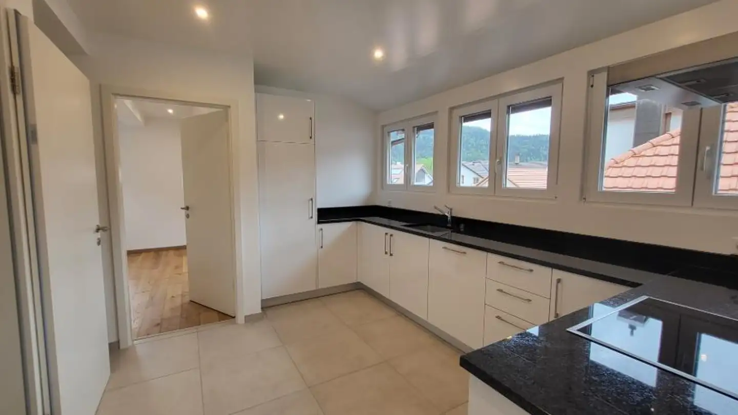 Attic flat for rent - Sur Le Crêt, 2108 Couvet - Photo 2