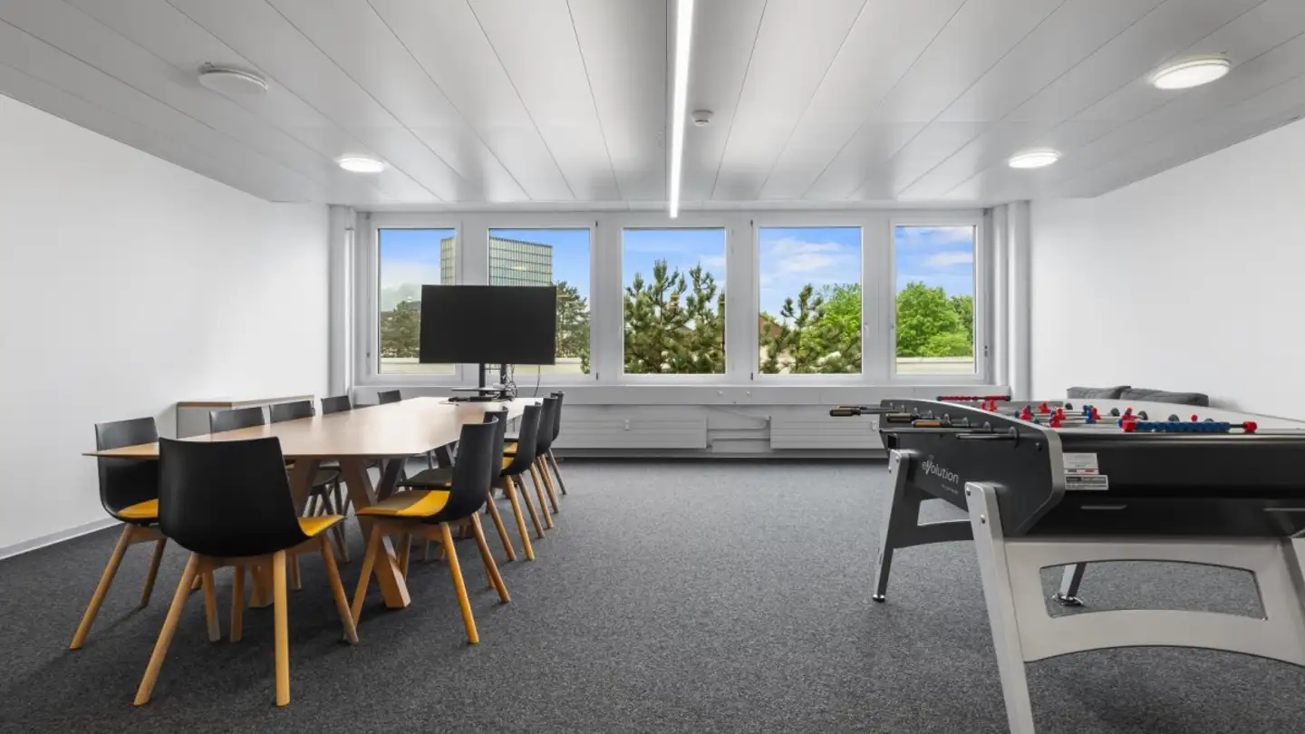 Immeuble mixte à louer - Birkenstrasse 43a, 6343 Rotkreuz