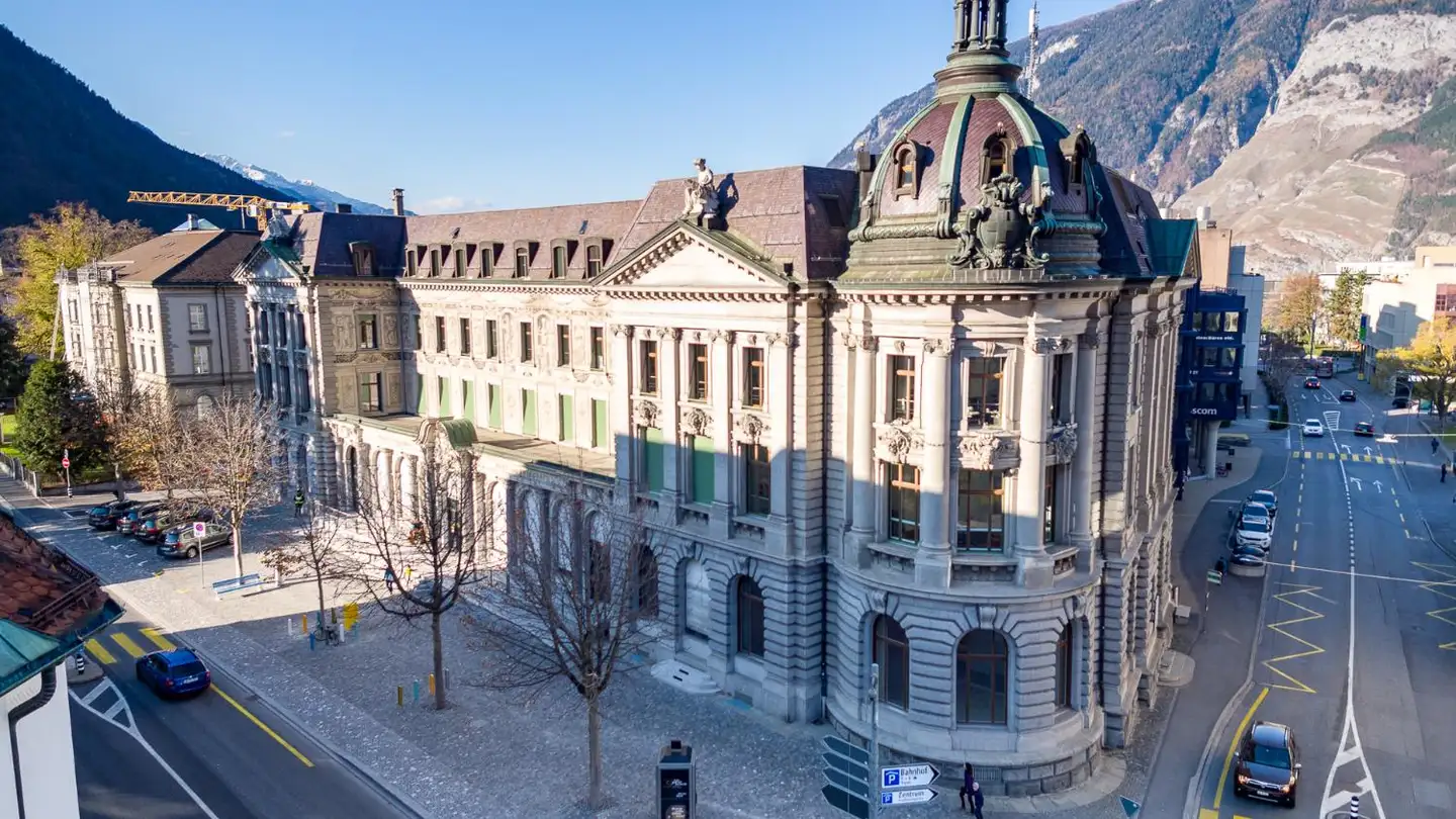 Bureau à louer - Gäuggelistrasse 1, 7000 Chur