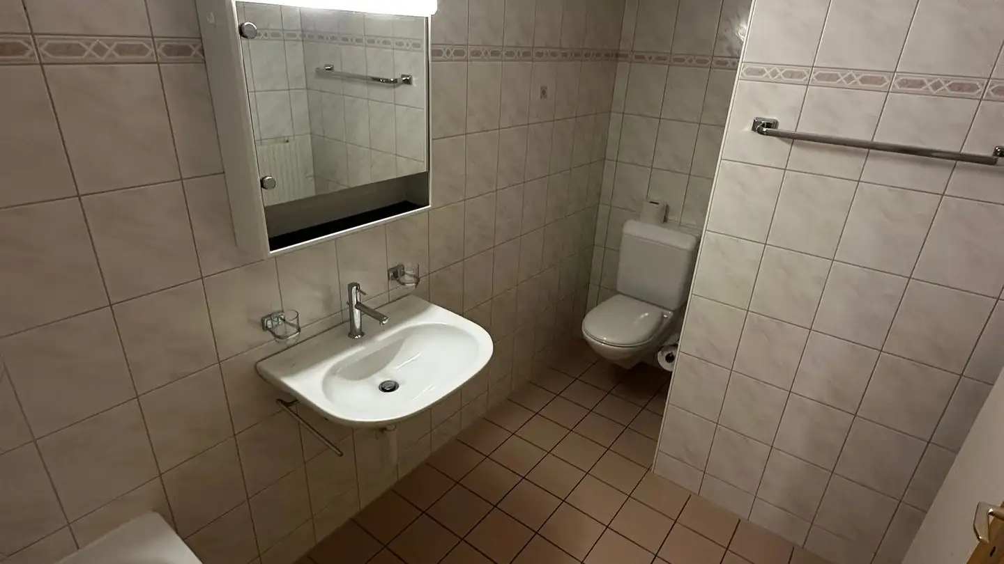 Appartamento in affitto - Au Village 21, 2743 Eschert - Photo 4