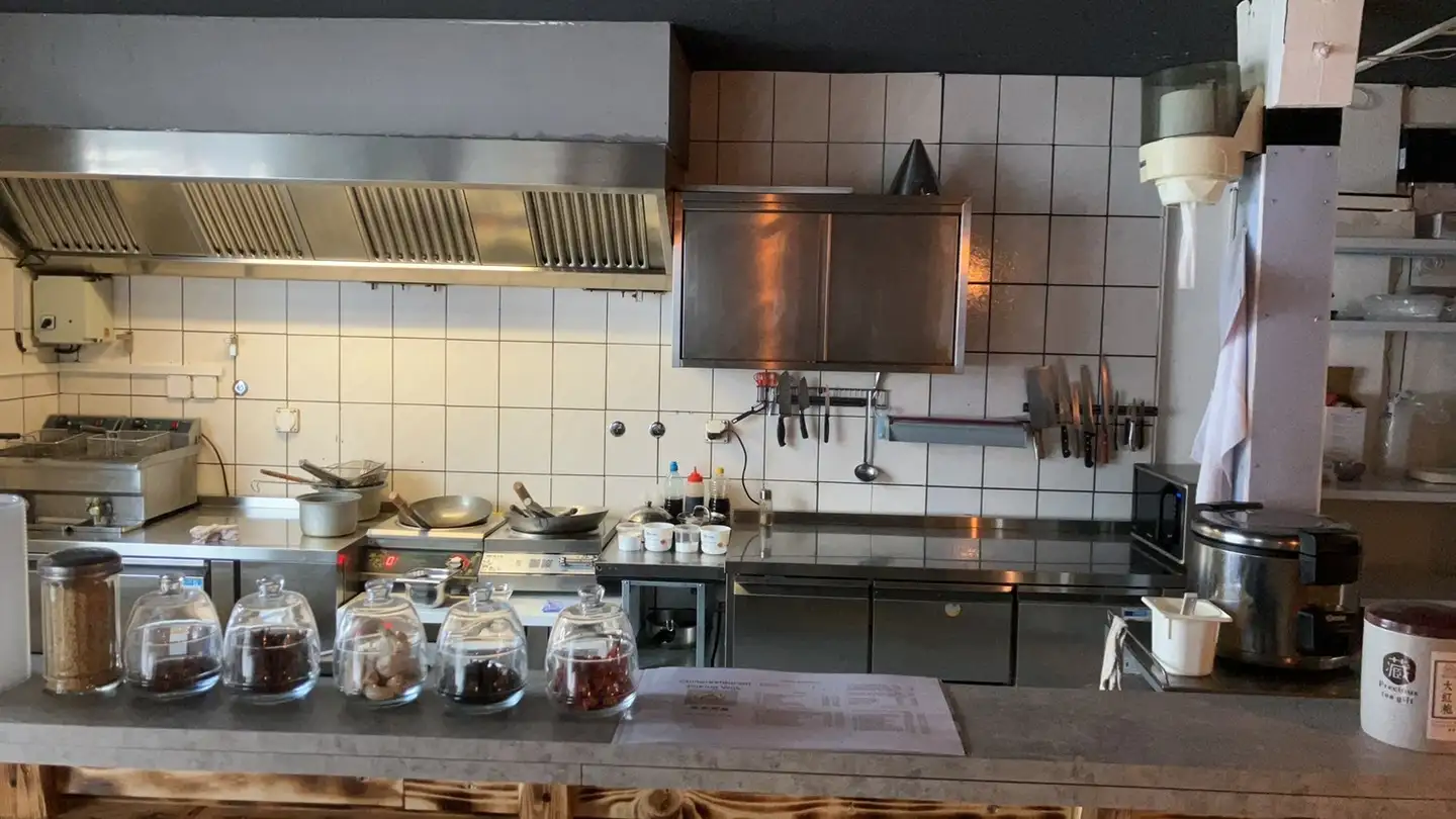 Commercial à louer - Dorfstrasse 44, 8424 Embrach