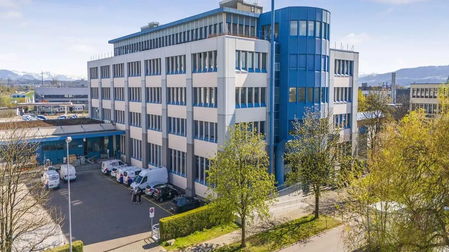 Bürofläche mieten - Chriesbaumstrasse 2, 8604 Volketswil