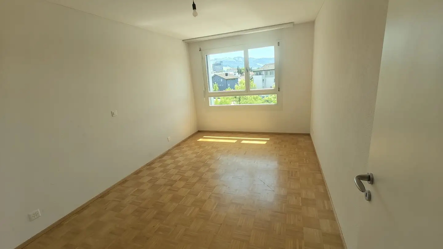 Chambre à louer - Früebergstrasse 16, 6340 Baar