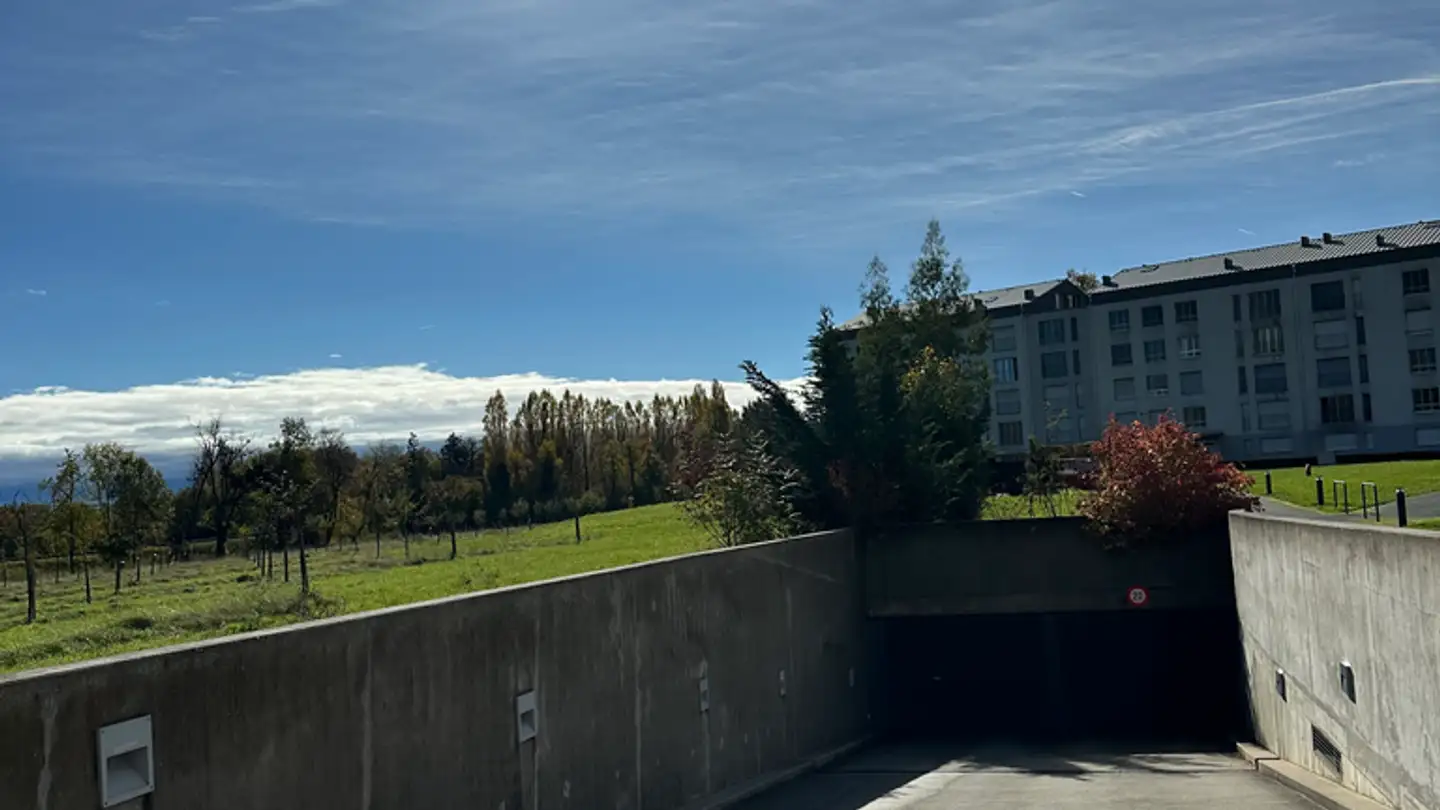Place de parking extérieure à louer - Avenue Du Jura 50, 1180 Rolle - Photo 3