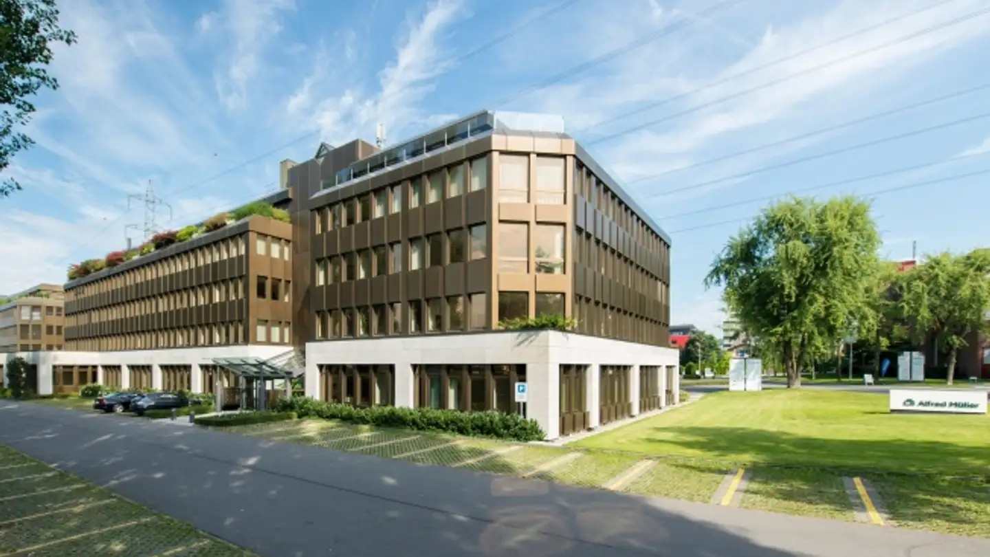 Gewerbe mieten - Neuhofstrasse 6, 6340 Baar