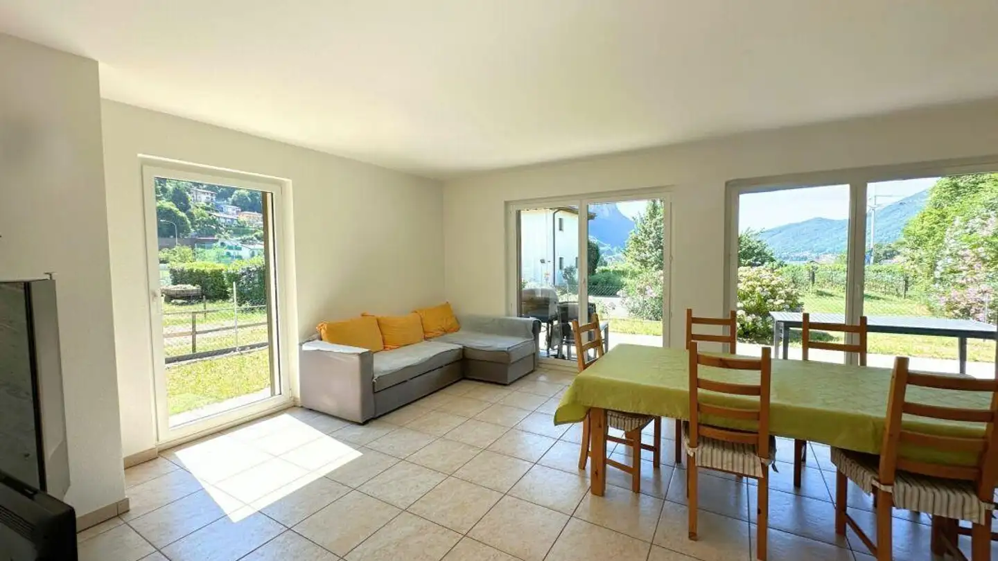 Casa singola in vendita - Via Suvaia, 6818 Melano