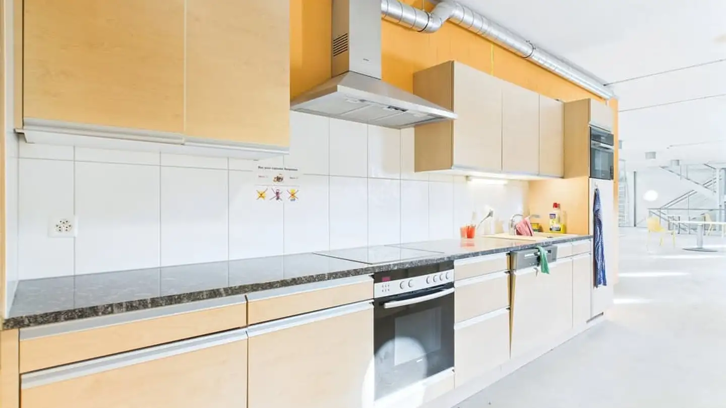 Commercial à louer - Chemin Du Long-Champ / Längfeldweg 97, 2504 Biel/Bienne - Photo 2