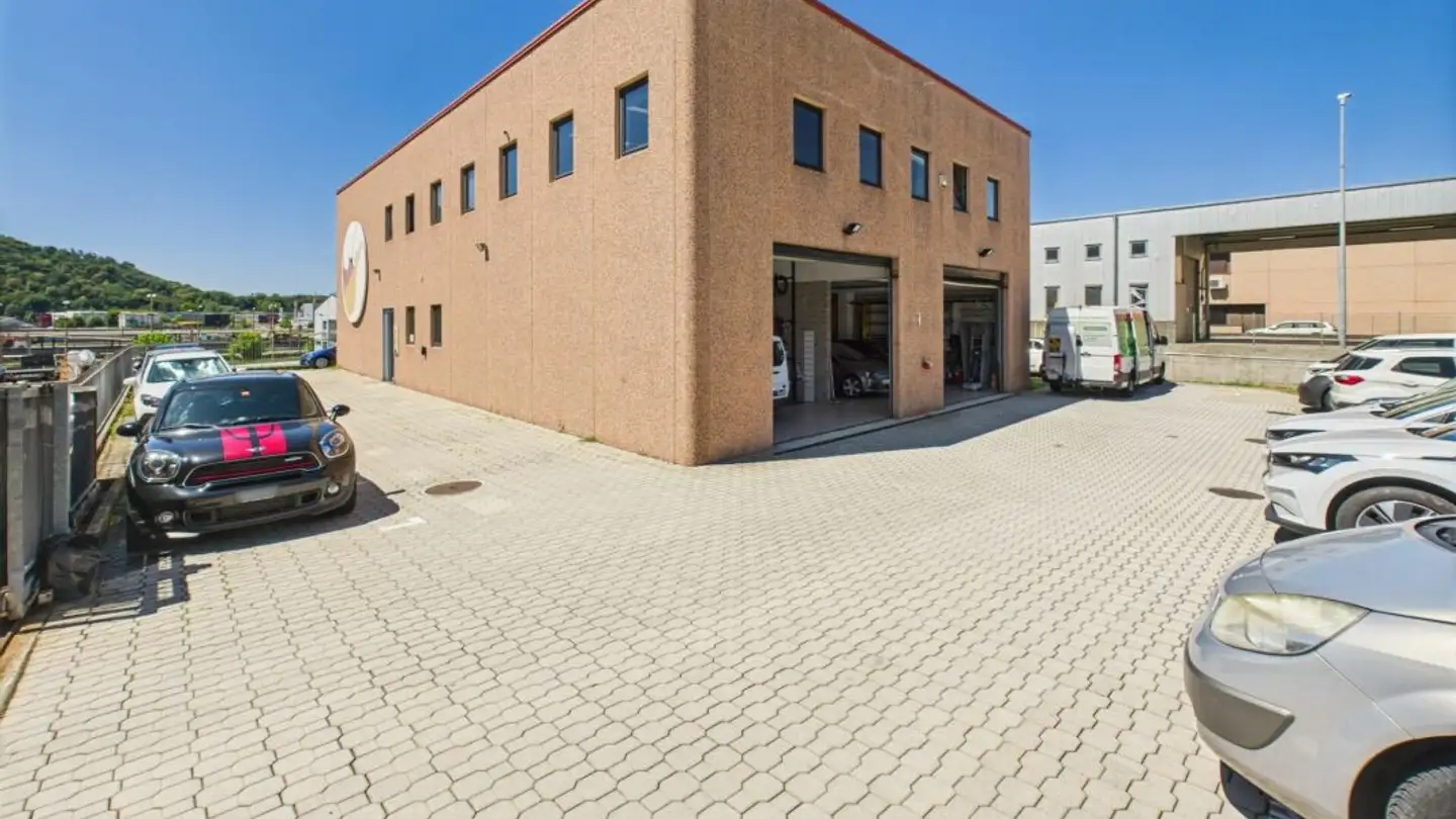 Shop for sale - Via Sottobisio 32a, 6828 Balerna