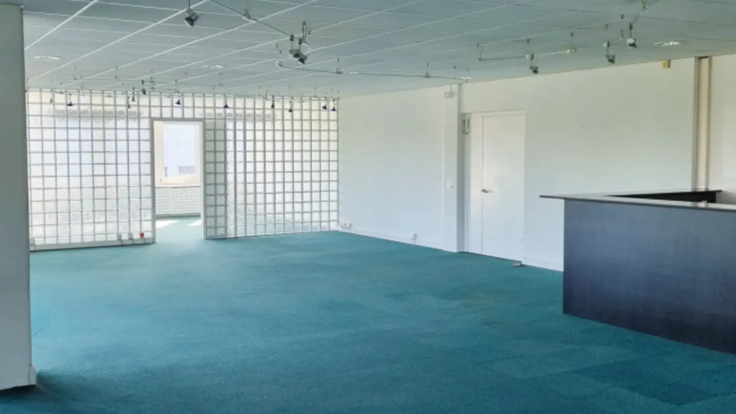 Bürofläche mieten - Sennweidstrasse 46, 6312 Steinhausen - Foto 2