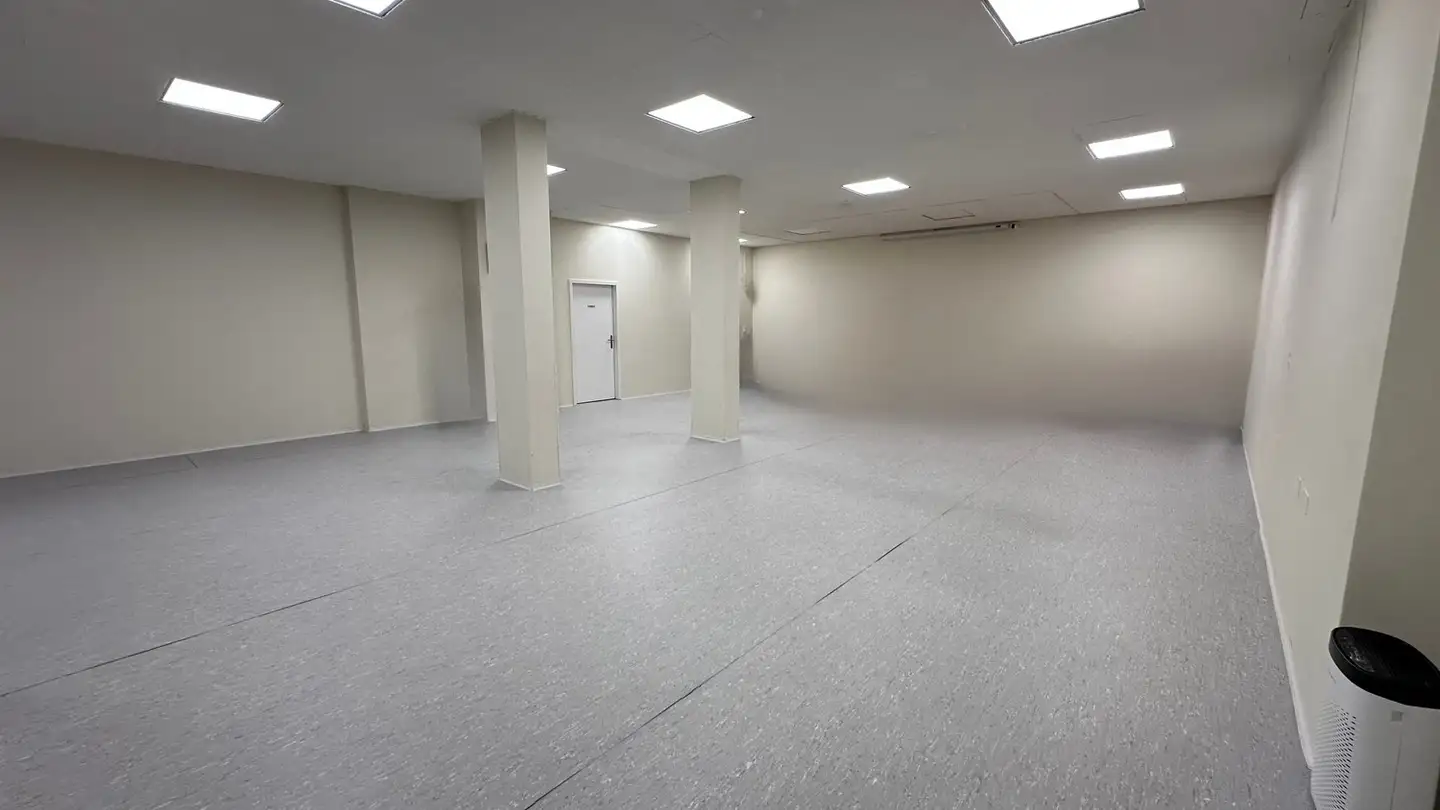 Commerciale in affitto - Wasgenring 57, 4055 Basel