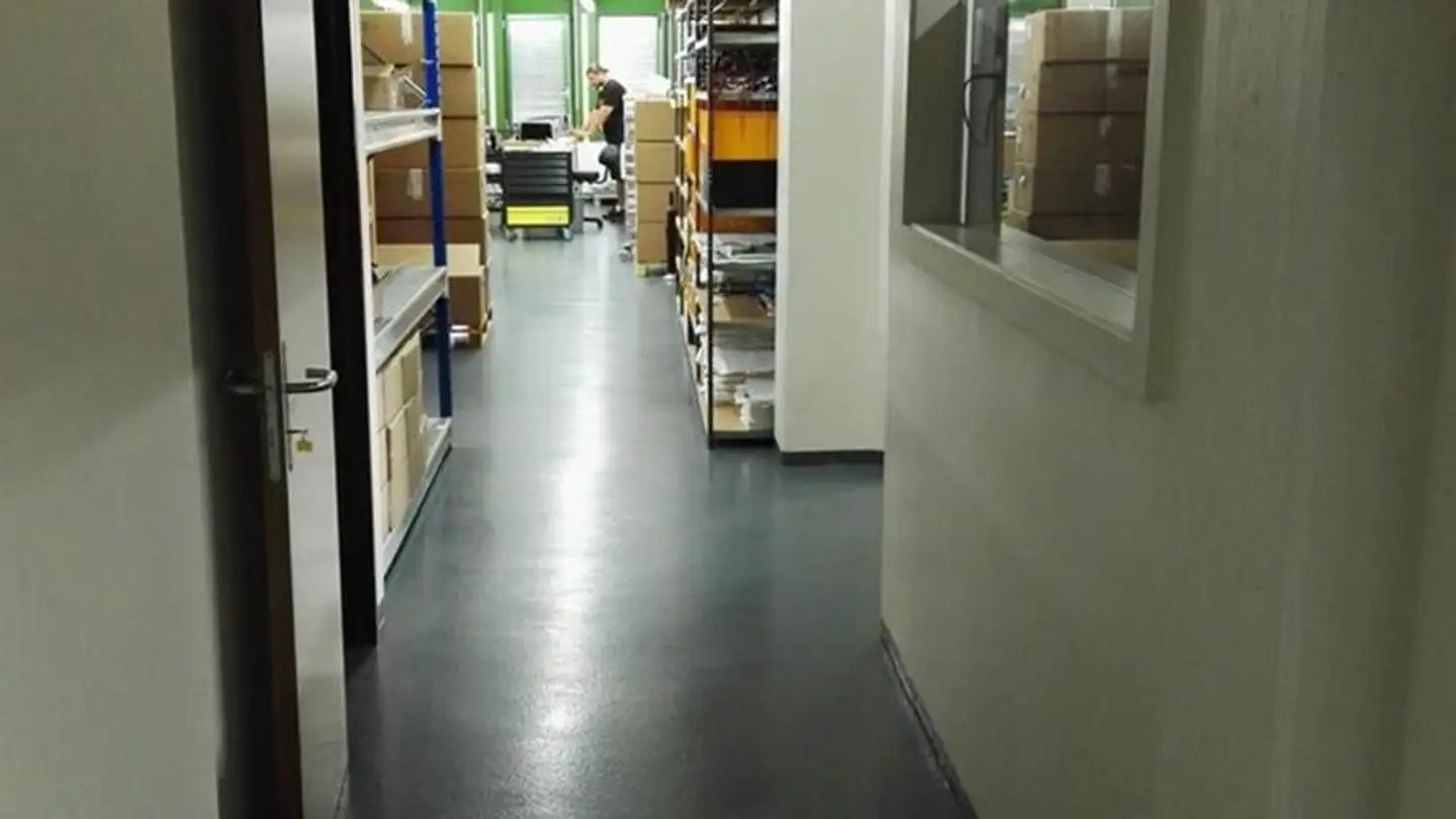 Bureau à louer - Zone Industrielle Le Tresi 9b, 1028 Préverenges