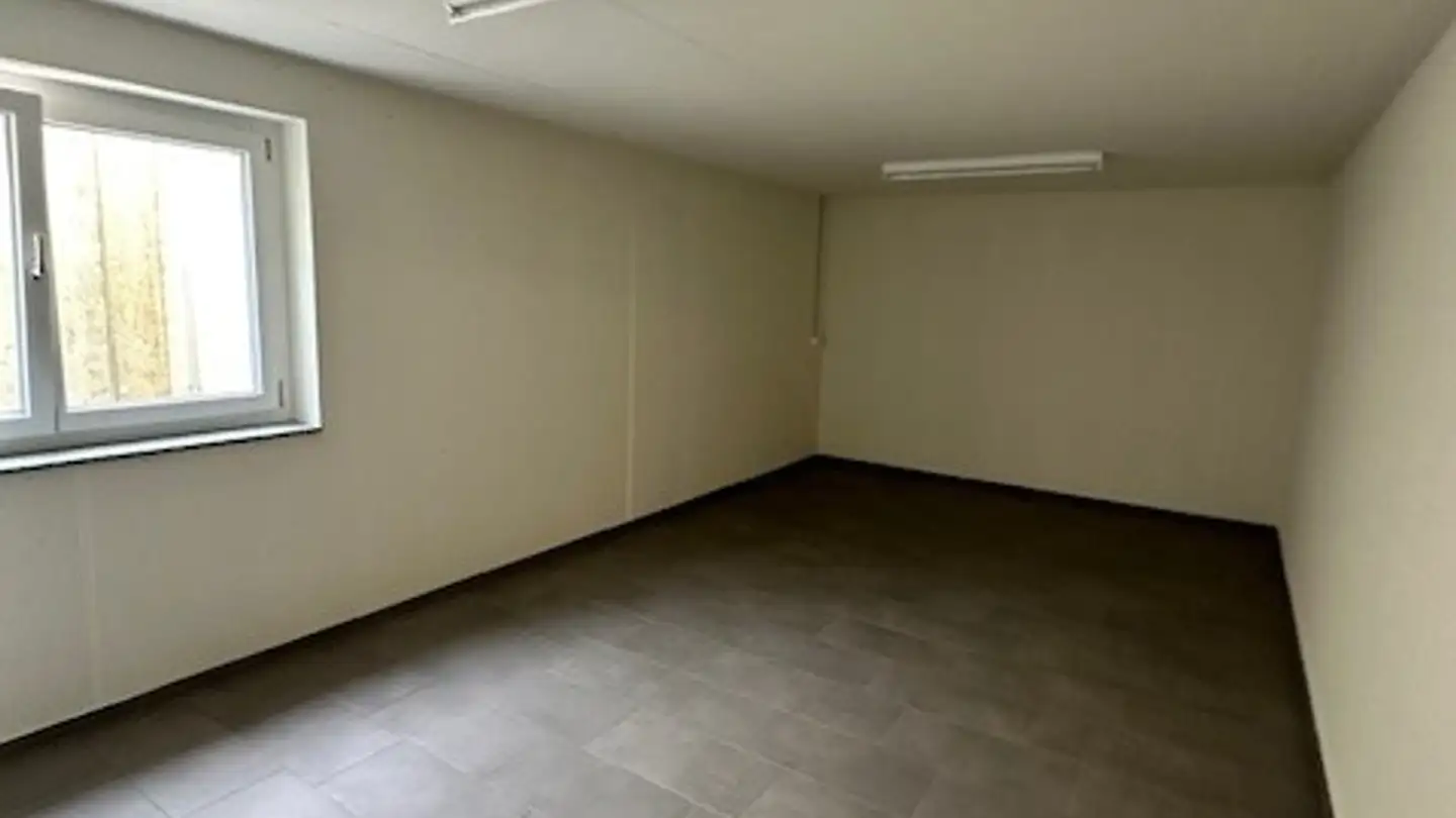 Commercial for rent - Bitzmattstrasse 1, 4703 Kestenholz - Photo 4