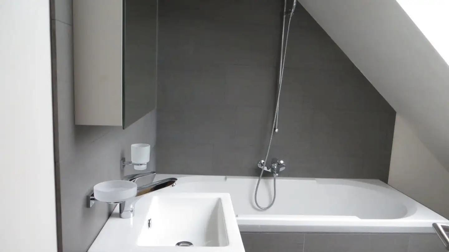 Attic flat for rent - St. Gallerstrasse 65, 8853 Lachen SZ - Photo 3