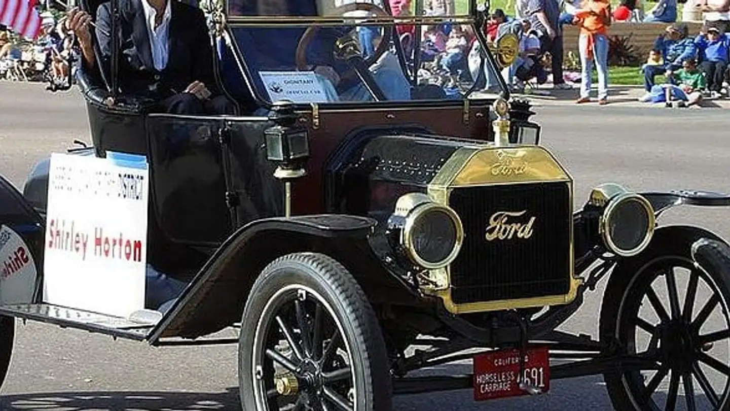 Tiefgaragenstellplatz mieten - Hubelrain 1, 6204 Sempach