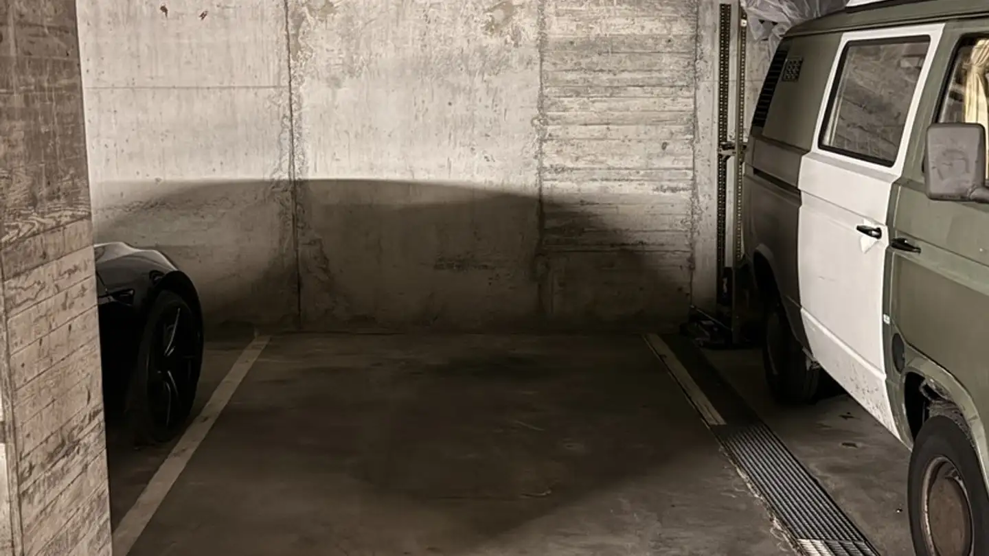 Garage singolo in affitto - Rigistrasse 2, 8712 Stäfa