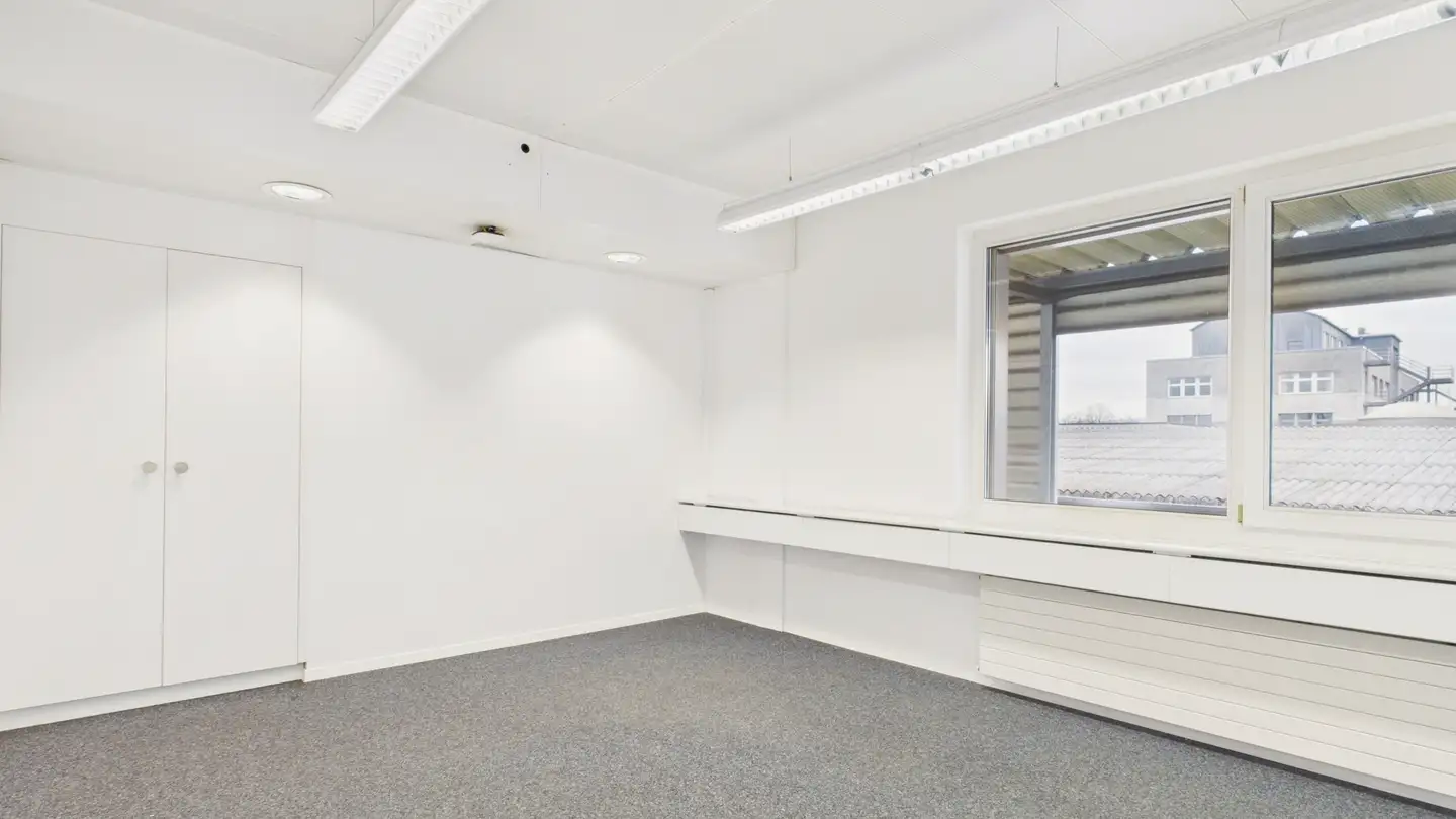 Office space for rent - 8606 Nänikon - Photo 4