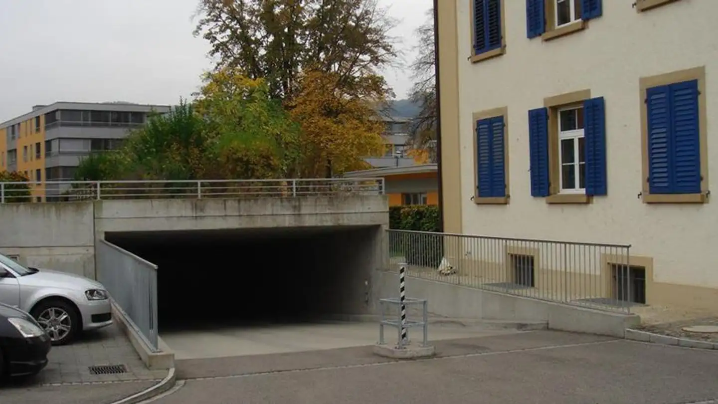 Place de parking souterraine à louer - 5430 Wettingen